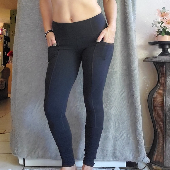 VGUC,lululemon ruuched insight tight zipper ankle - Picture 15 of 16